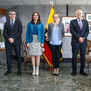 HISPASAT colabora con el gobierno de Ecuador en el cierre de su brecha digital con dos proyectos piloto de teleeducación y telemedicina vía satélite 