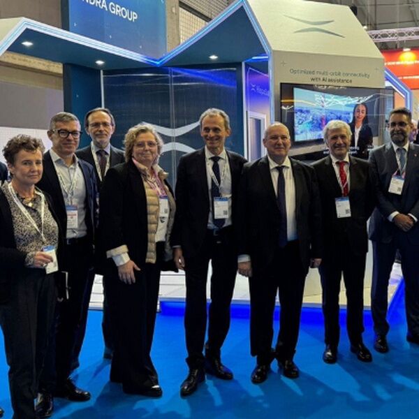 HispaSat, como parte de Indra Space, lidera en el MWC las comunicaciones seguras vía satélite en Europa a través de IRIS² y el 5G  